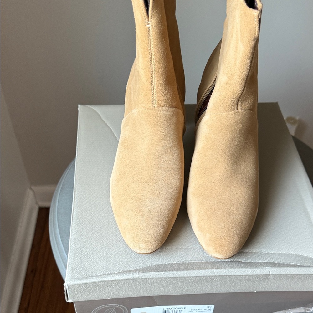 Elegant Tan Ankle Booties